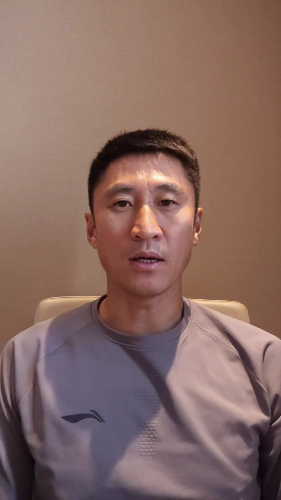 报平安！马宁讲述沙特惊险之旅：机场无法降落，赛前收到紧急警报
