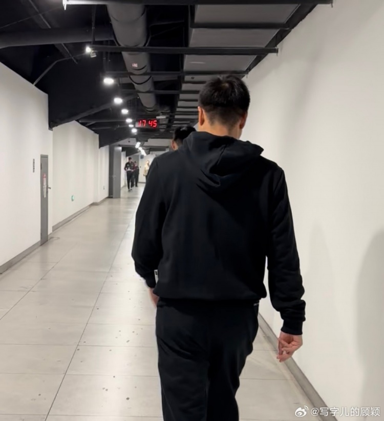有没有某一时刻想哭?于根伟:没有,我的泪点没那么低 有没有某一时刻想哭?于根伟:没有,我的泪点没那么低