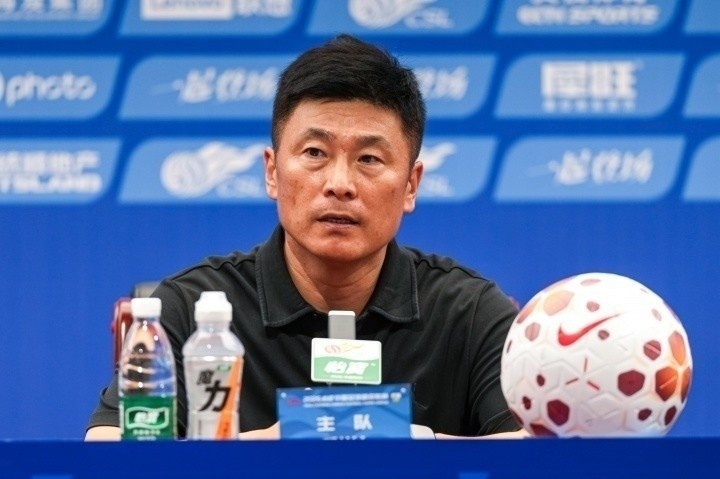 足球报:英博争取最后两轮连胜,概率上是争冠更现实的是“保亚” 足球报:英博争取最后两轮连胜,概率上是争冠更现实的是“保亚”